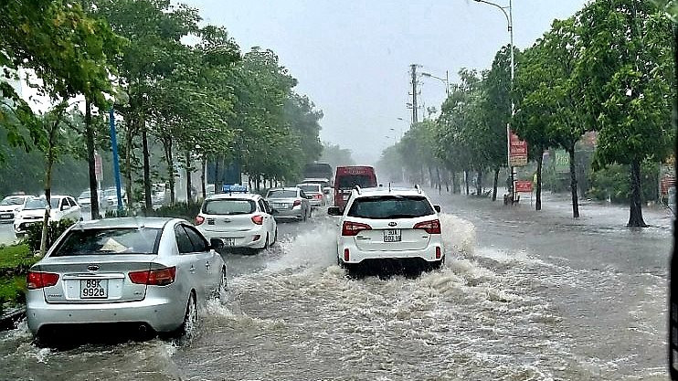 Đợt mưa có khả năng sẽ gây ngập úng cho nhiều tuyến phố nội thành với độ sâu phổ biến từ 10-20cm.